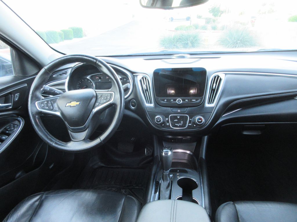 Car Image 12