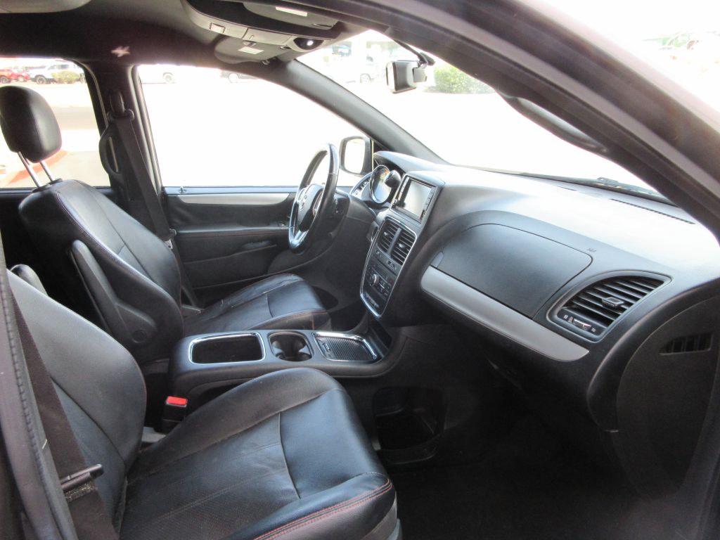 Car Image 9