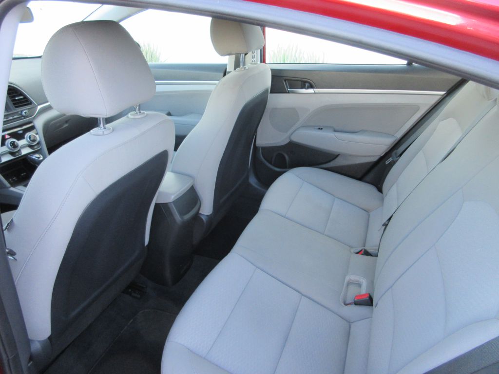 Car Image 9