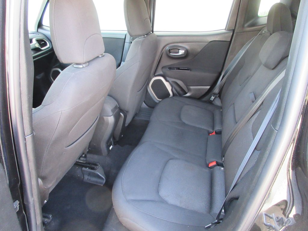 Car Image 9