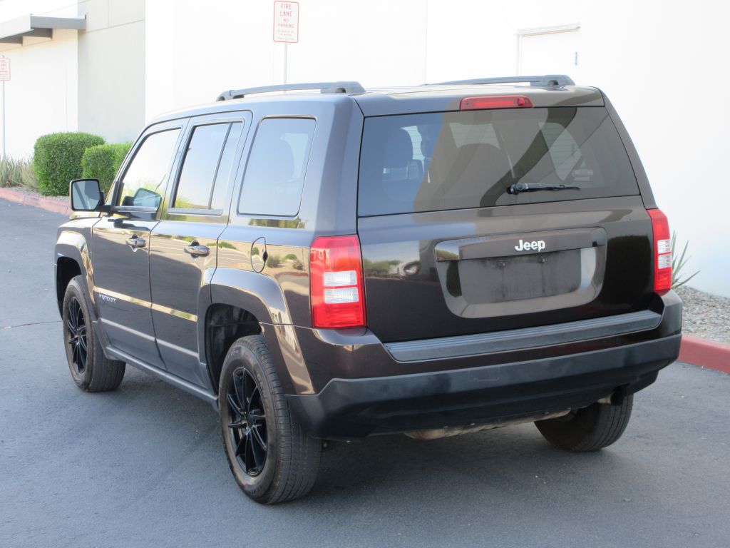 Car Image 4