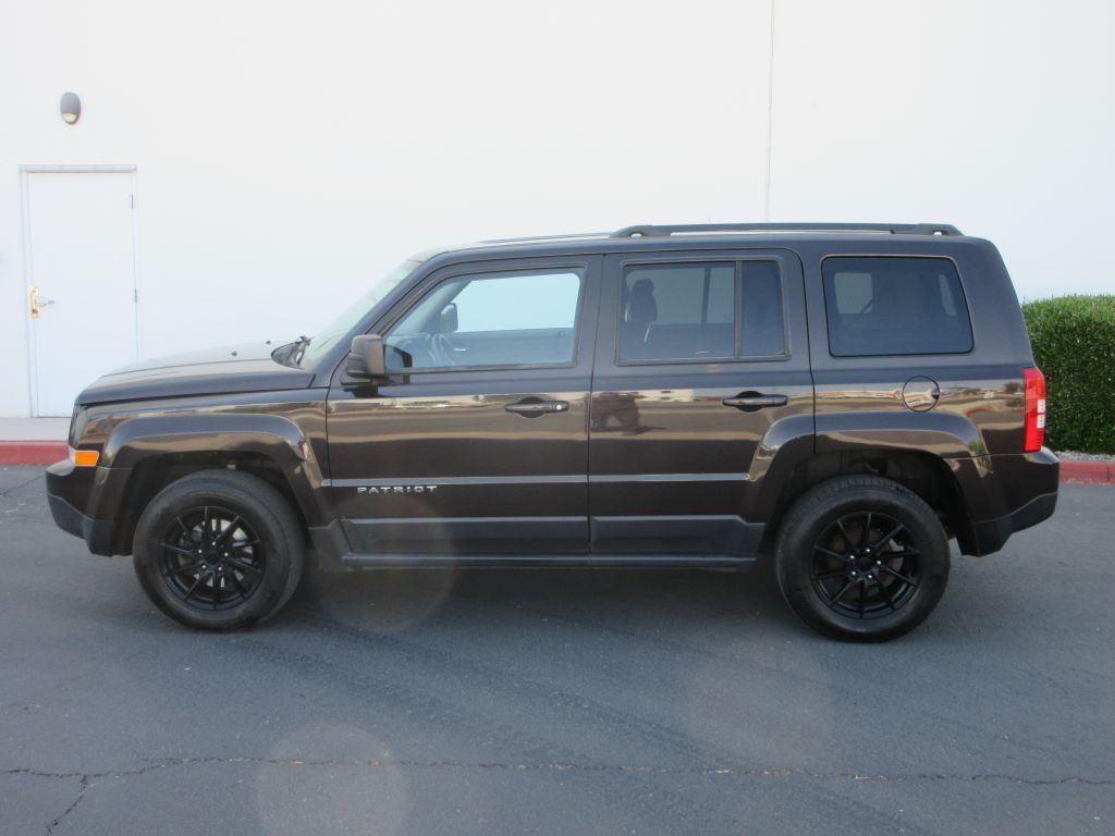 Car Image 5