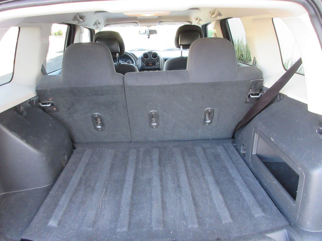 Car Image 13