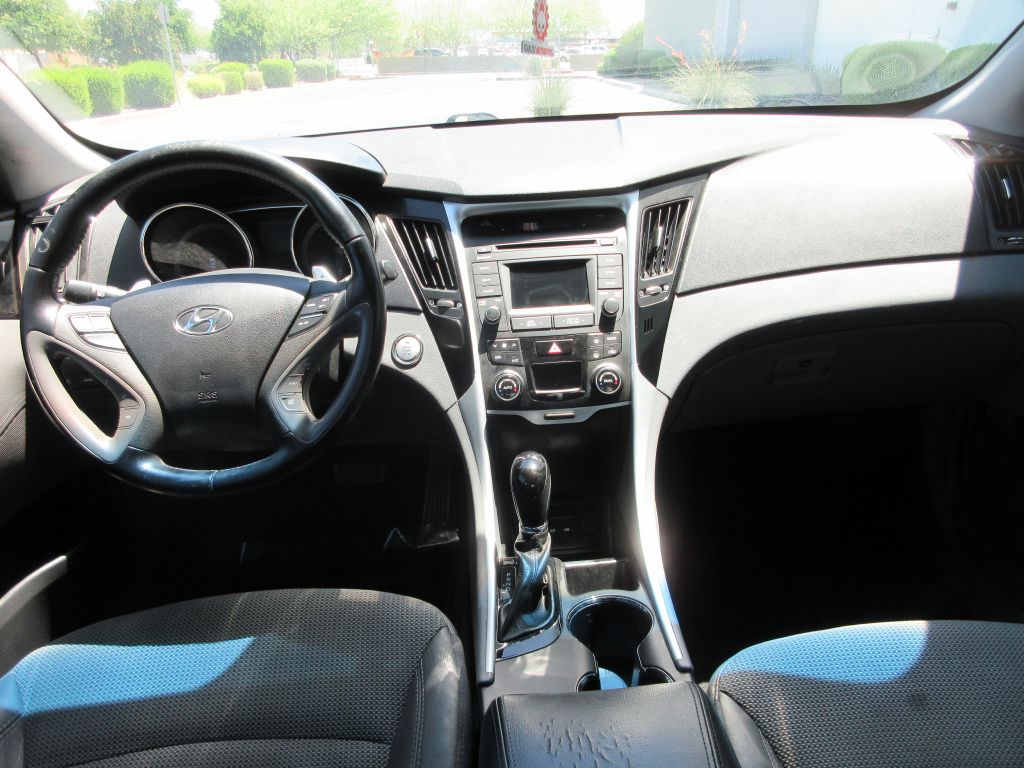 Car Image 11
