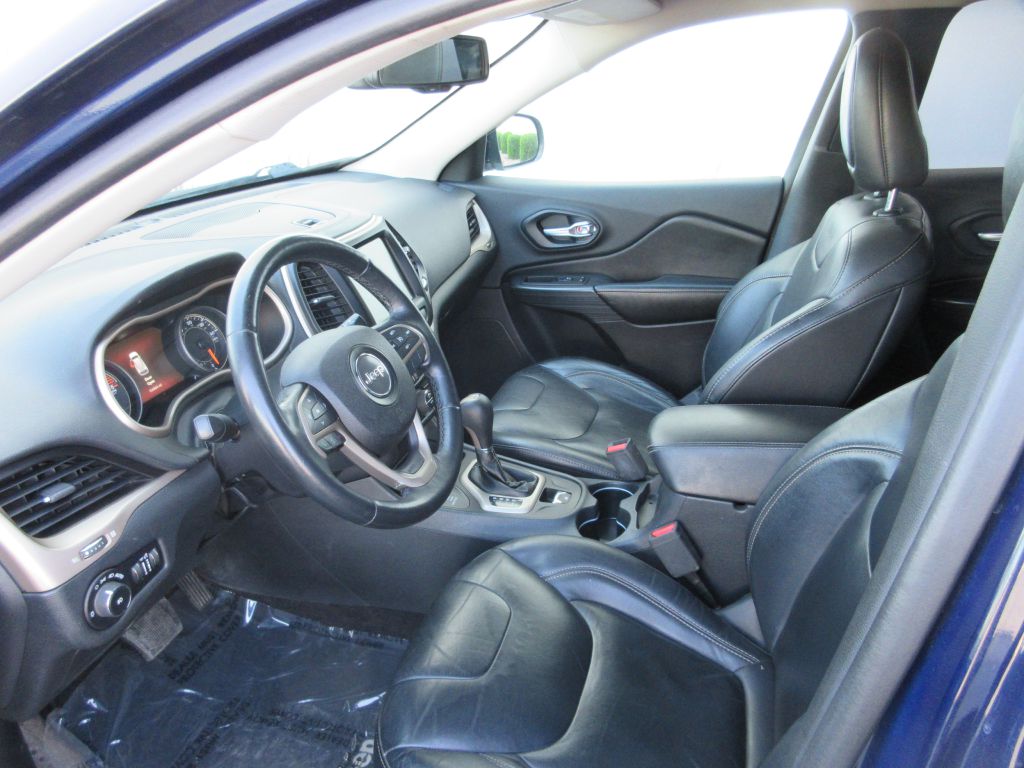 Car Image 8