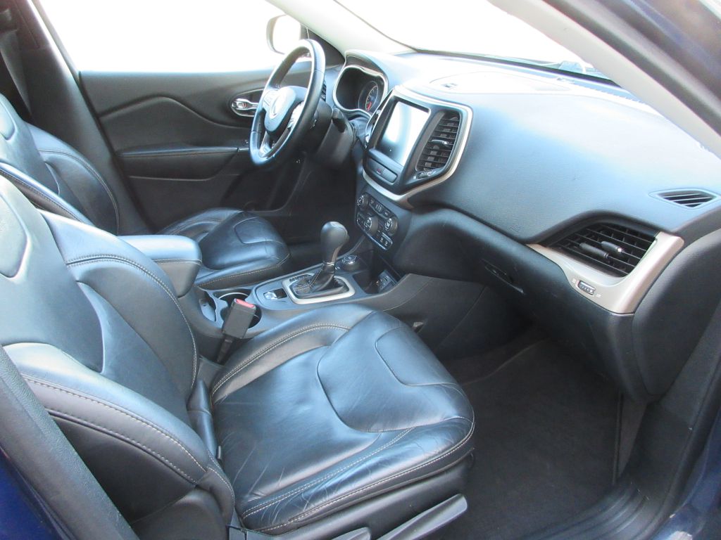 Car Image 10