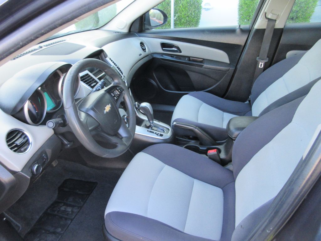 Car Image 8