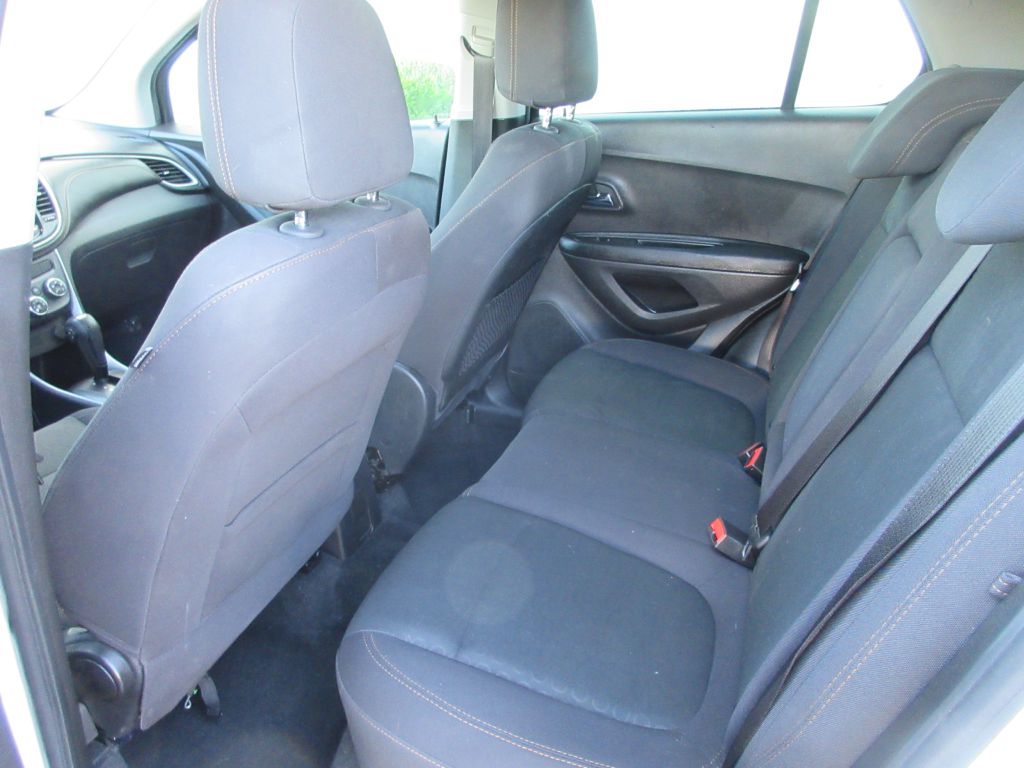 Car Image 9