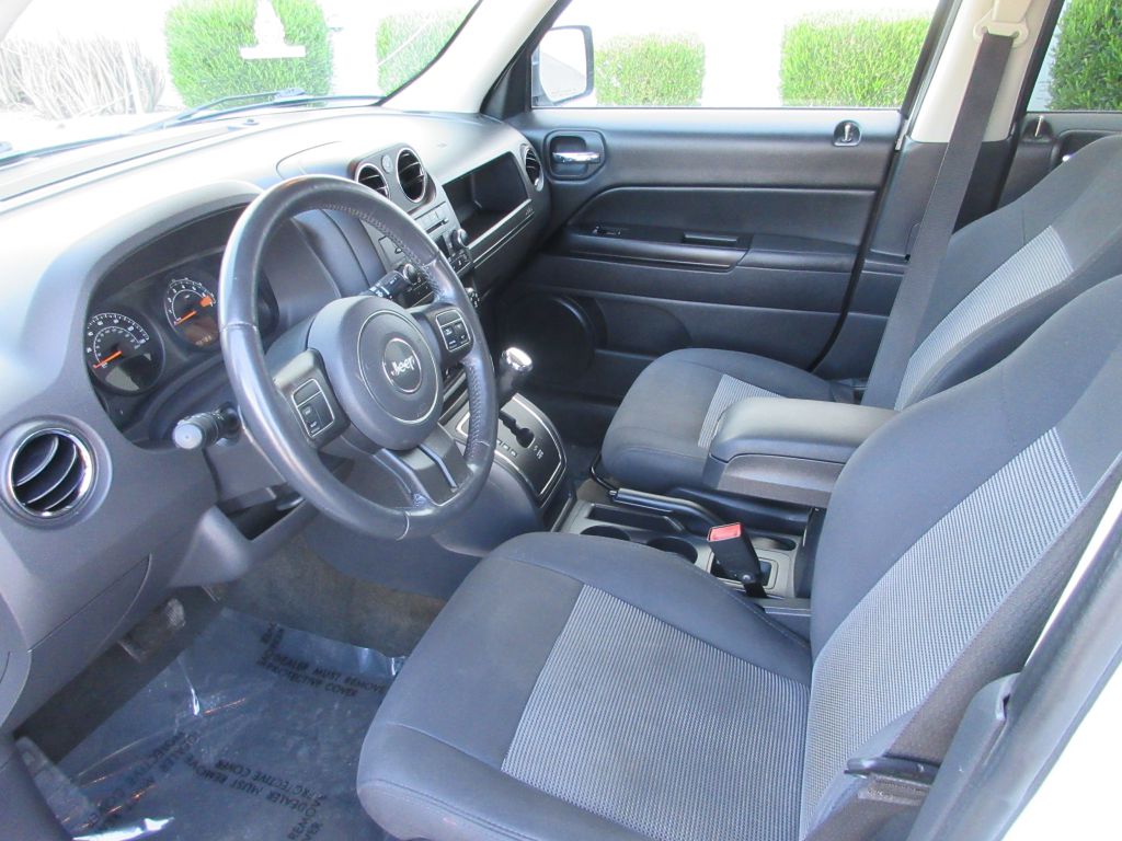 Car Image 8