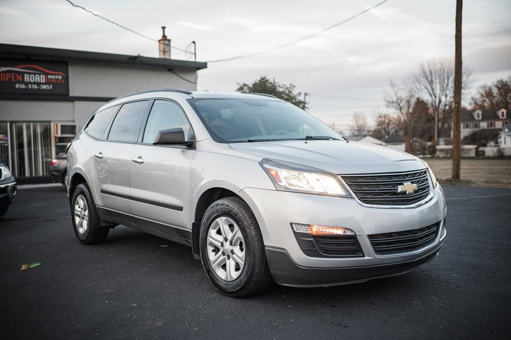 CHEVROLET TRAVERSE 2015 CHEVROLET TRAVERSE 1GNKVFED2FJ389520