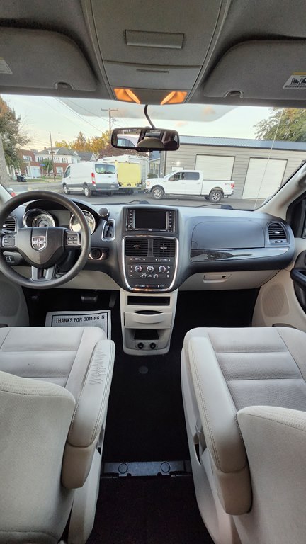 Photo 11 of this DODGE GRAND CARAVAN