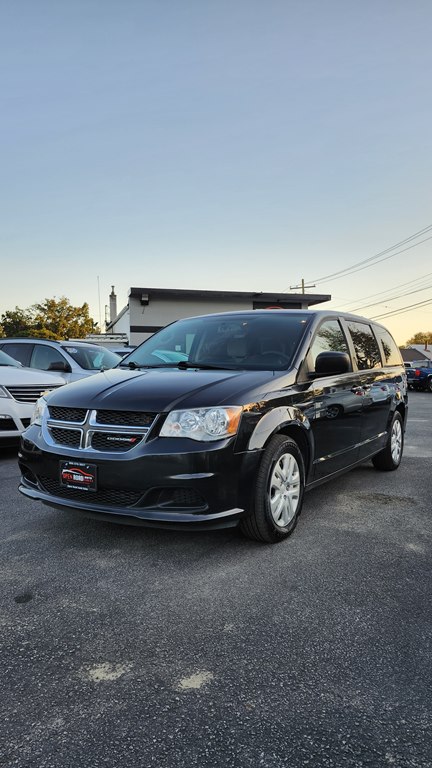 2018 Dodge Grand Caravan SE's photo