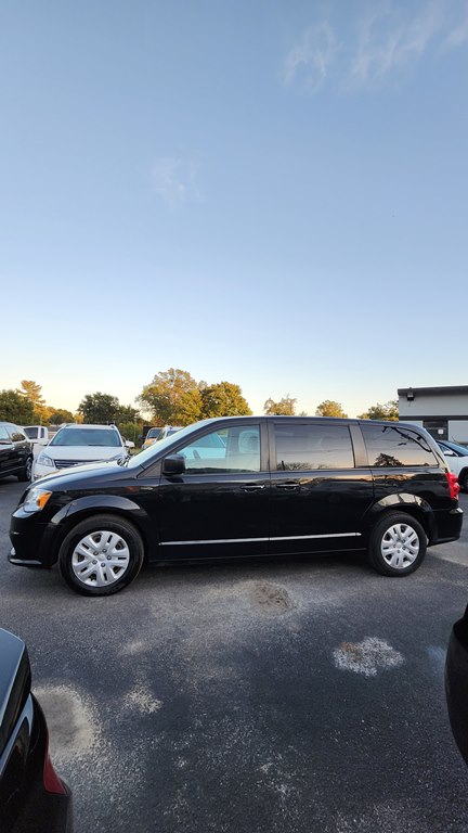 Photo 2 of this DODGE GRAND CARAVAN