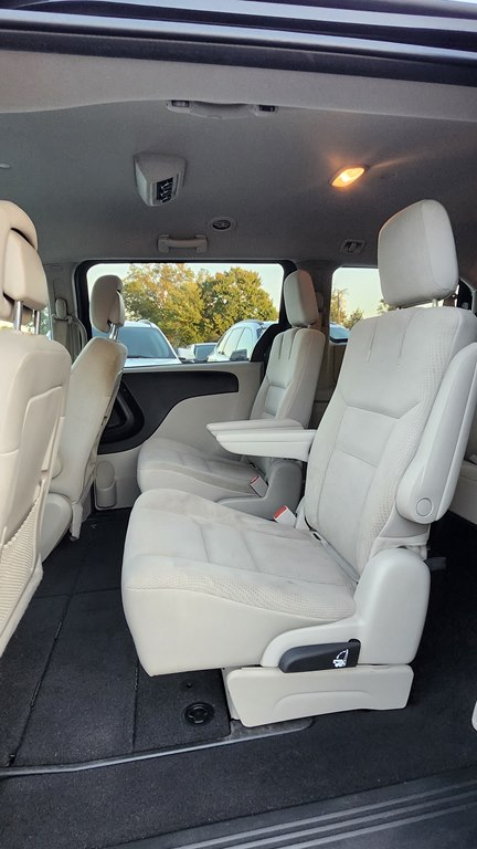 Photo 9 of this DODGE GRAND CARAVAN