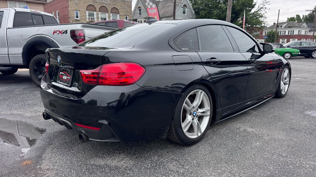 Photo 11 of this BMW 4 SERIES