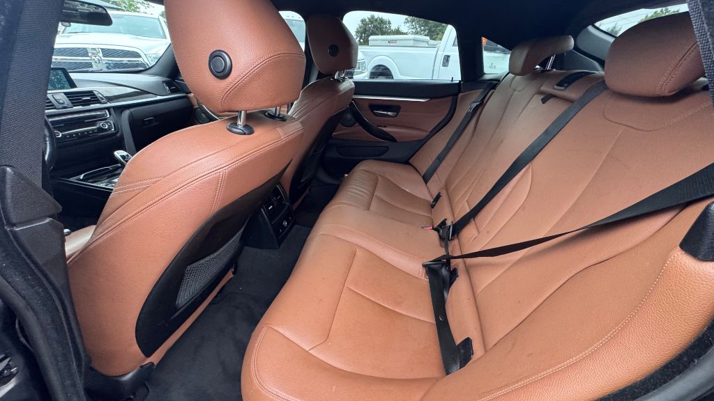 Photo 7 of this BMW 4 SERIES