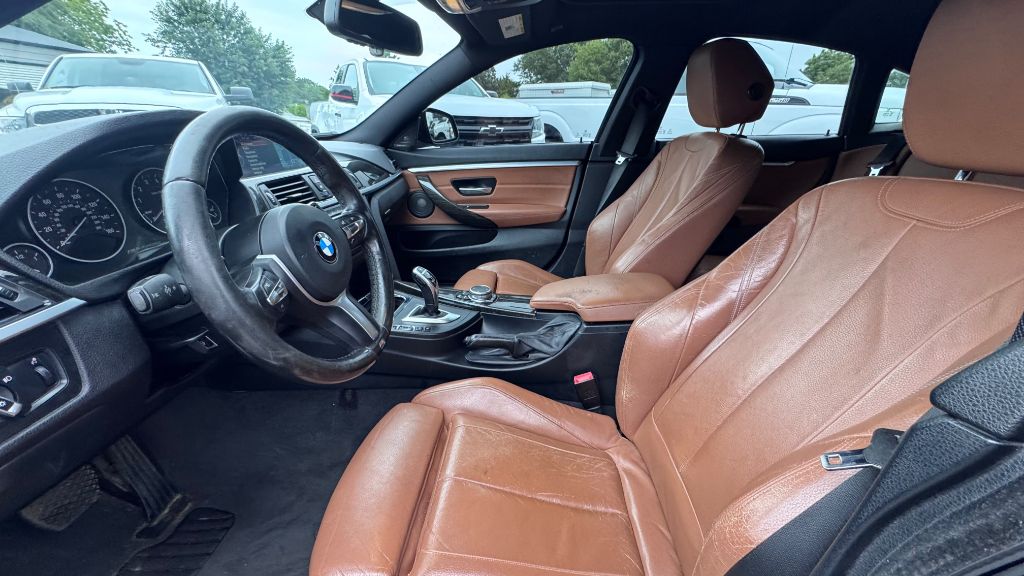 Photo 6 of this BMW 4 SERIES