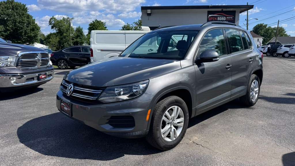 Photo 7 of this VOLKSWAGEN TIGUAN