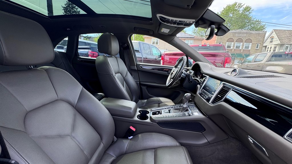 PORSCHE MACAN 2018 PORSCHE MACAN WP1AB2A54JLB36876