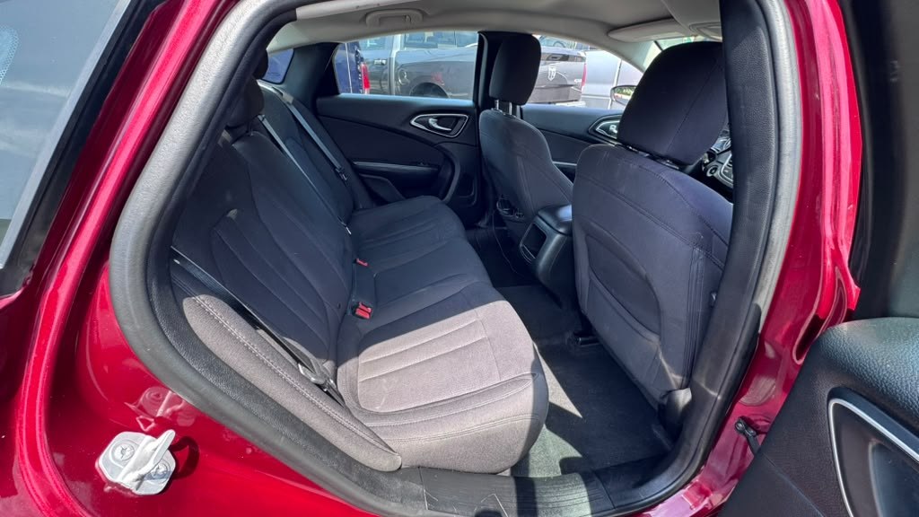 CHRYSLER 200 2015 CHRYSLER 200 1C3CCCFB4FN560697