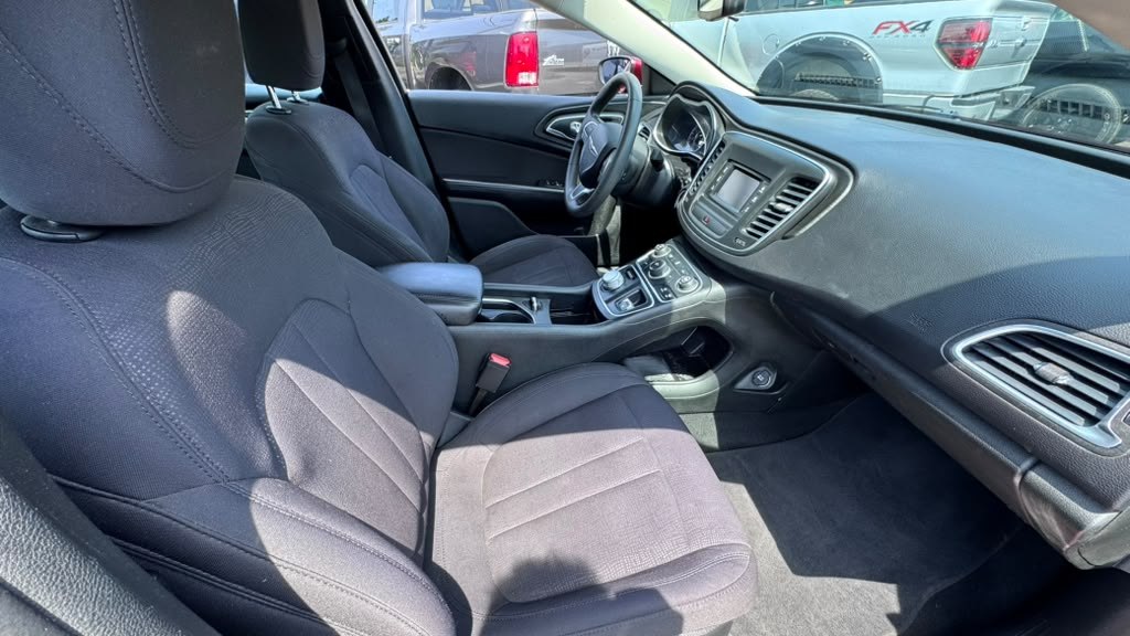CHRYSLER 200 2015 CHRYSLER 200 1C3CCCFB4FN560697