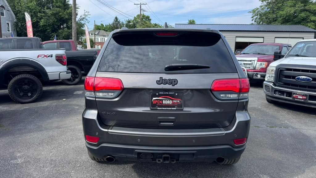 JEEP GRAND CHEROKEE 2017 JEEP GRAND CHEROKEE 1C4RJFBT6HC905450