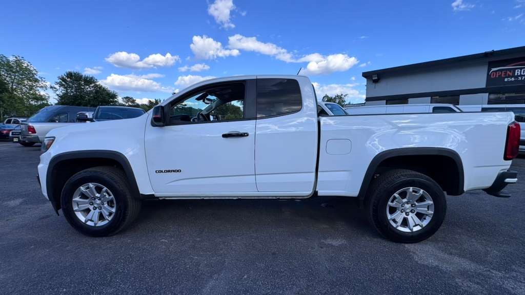 Photo 3 of this CHEVROLET COLORADO