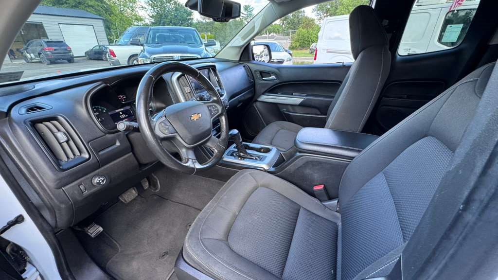 Photo 12 of this CHEVROLET COLORADO