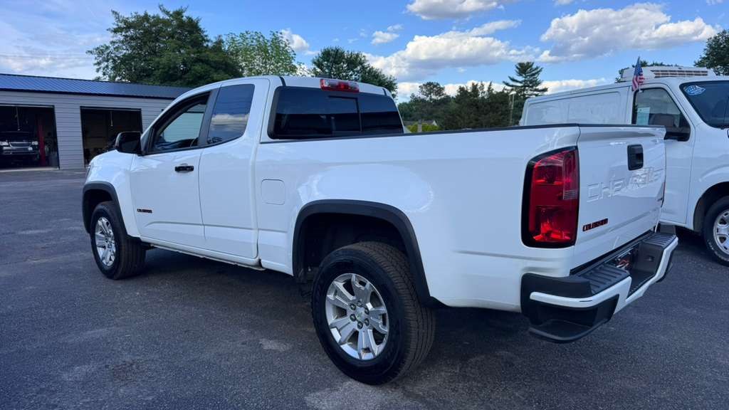 Photo 8 of this CHEVROLET COLORADO