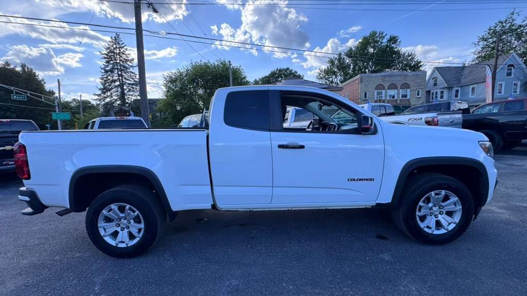 Photo 7 of this CHEVROLET COLORADO
