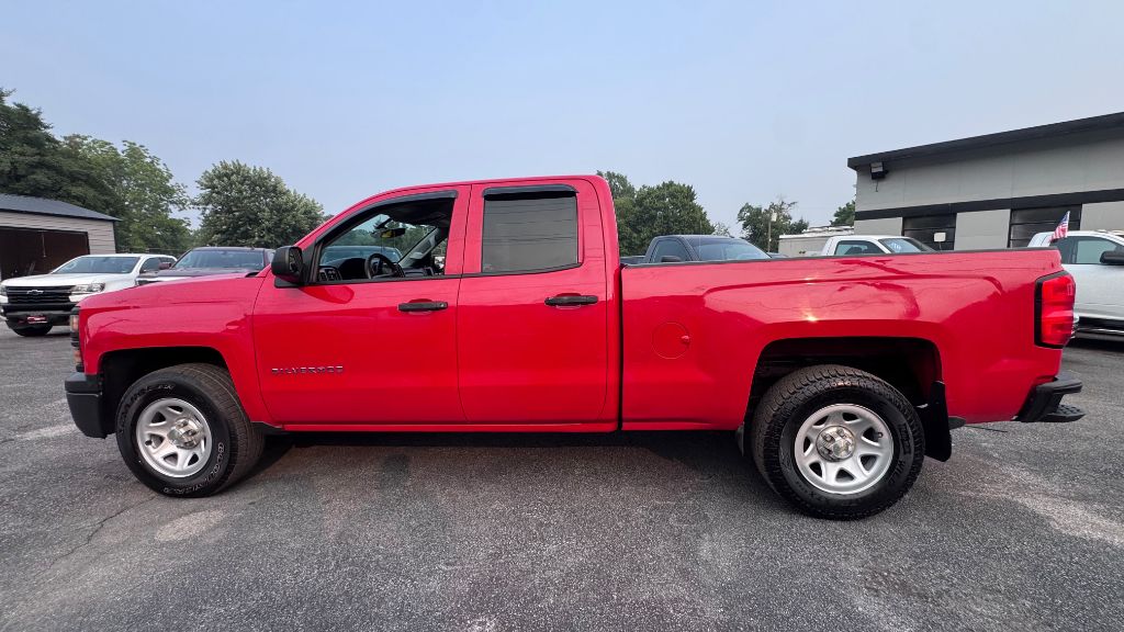 Additional photo of vehicle.