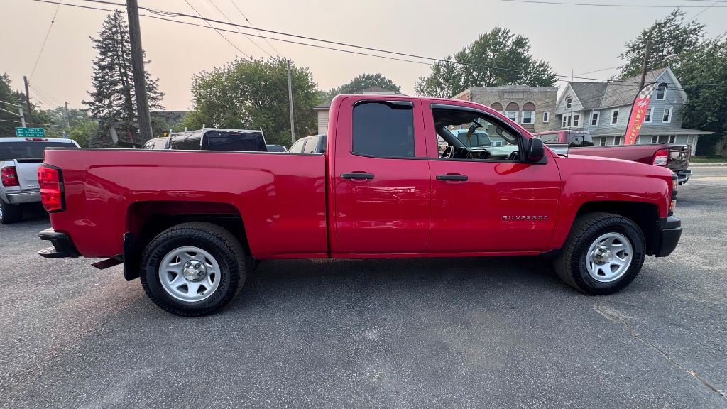 Additional photo of vehicle.