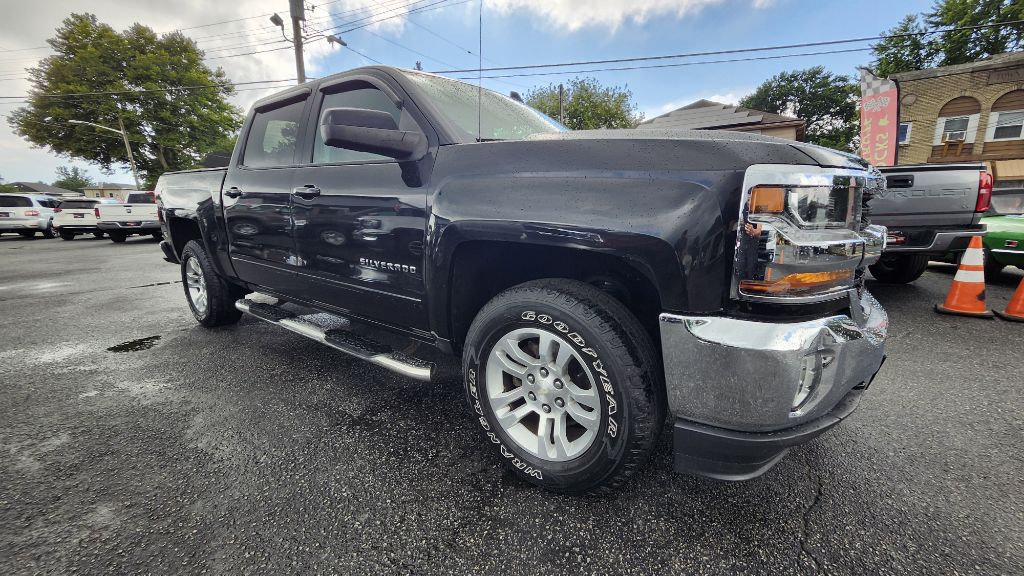 Additional photo of vehicle.
