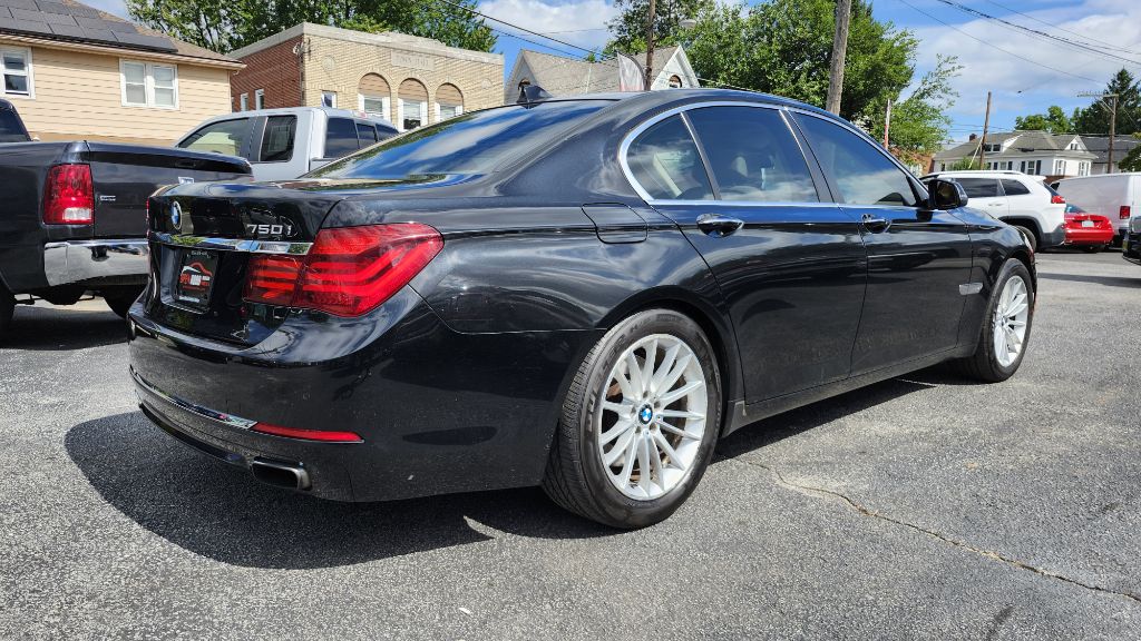 Photo 6 of this BMW 7 SERIES