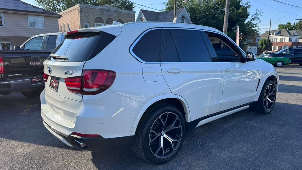 BMW X5 2016 BMW X5 5UXKR0C55G0U09741