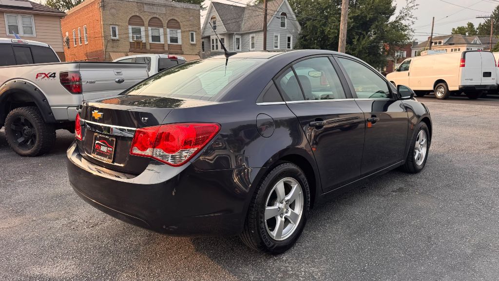 Photo 7 of this CHEVROLET CRUZE