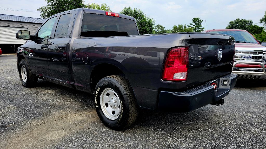 Photo 4 of this RAM 1500 CLASSIC