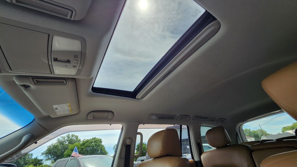 Photo 18 of this NISSAN ARMADA