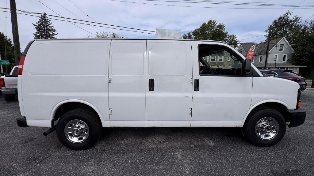 2014 GMC Savana Cargo