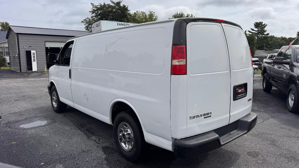 Photo 6 of this GMC SAVANA