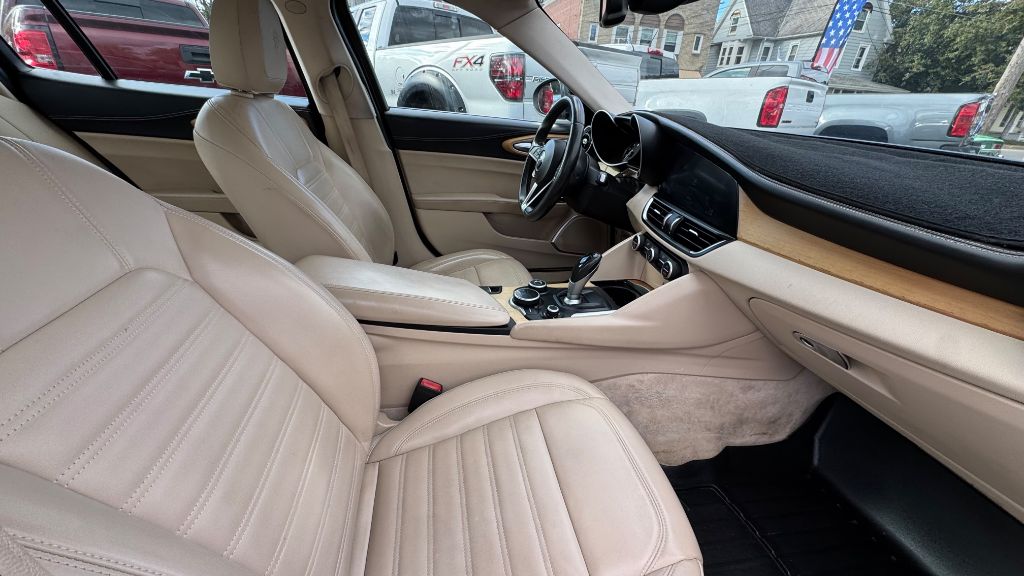 Photo 9 of this ALFA ROMEO GIULIA