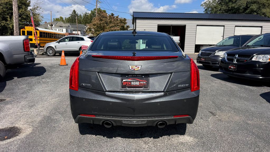 Additional photo of vehicle.
