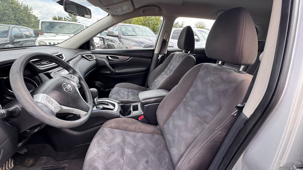 Photo 10 of this NISSAN ROGUE
