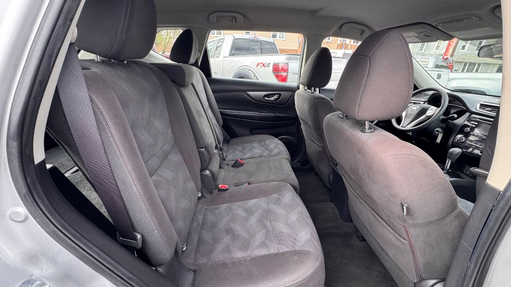 Photo 11 of this NISSAN ROGUE