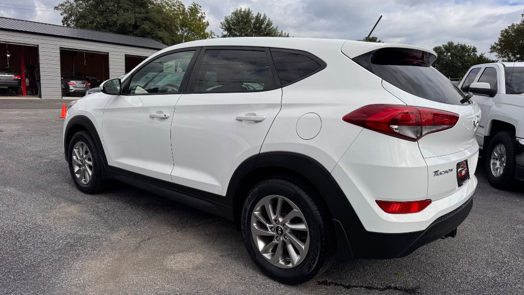 Photo 2 of this HYUNDAI TUCSON