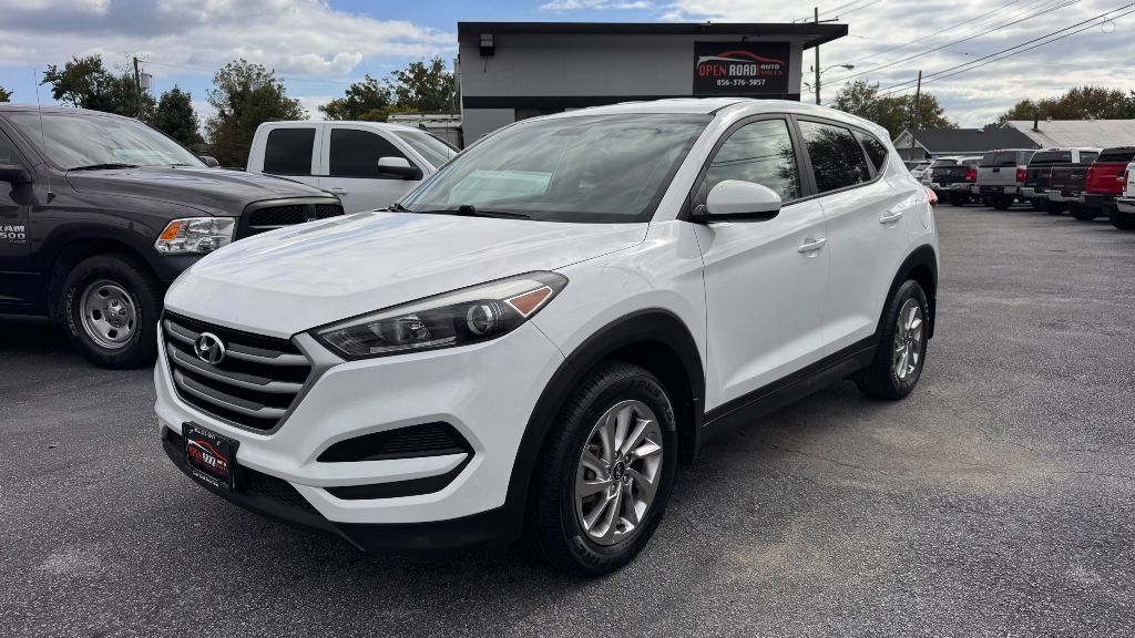 Photo 3 of this HYUNDAI TUCSON