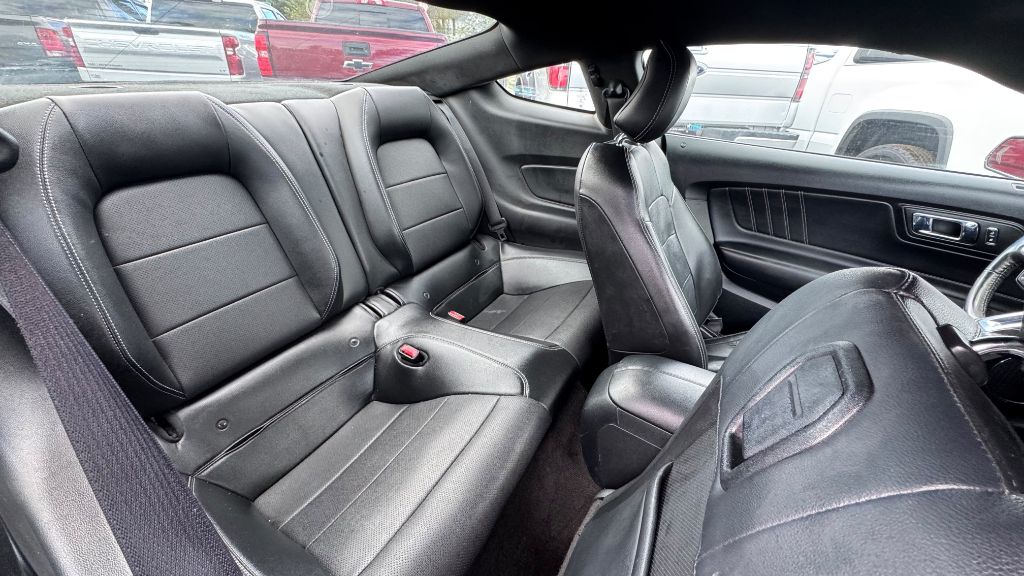Photo 9 of this FORD MUSTANG
