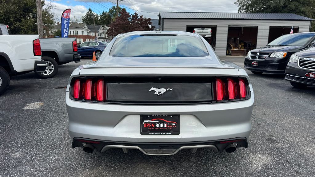 Photo 11 of this FORD MUSTANG