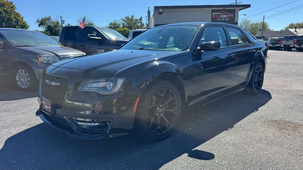 2019 CHRYSLER 300