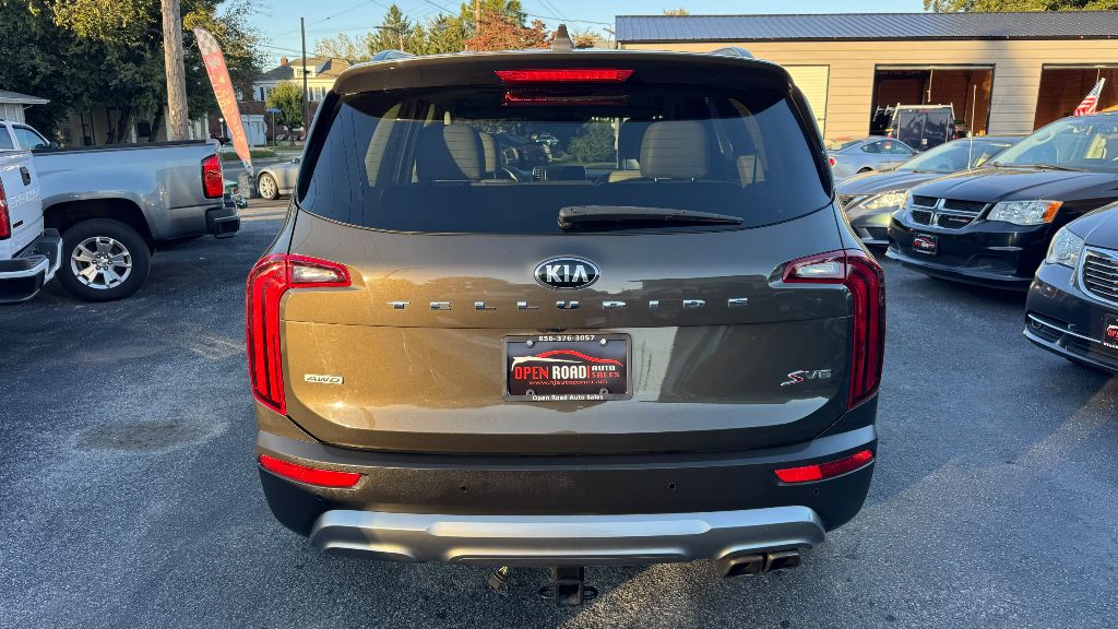Photo 8 of this KIA TELLURIDE